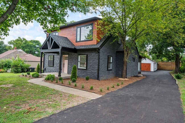 Photo - 2537 Stinson Rd