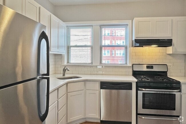 Building Photo - 710-712 N. Austin Blvd. Oak Park, IL 60302 Rental