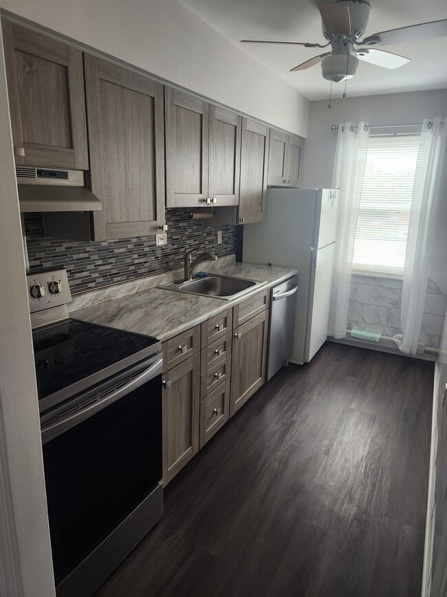 kitchen - 13797 Cedar Rd Unidad #302 Rental