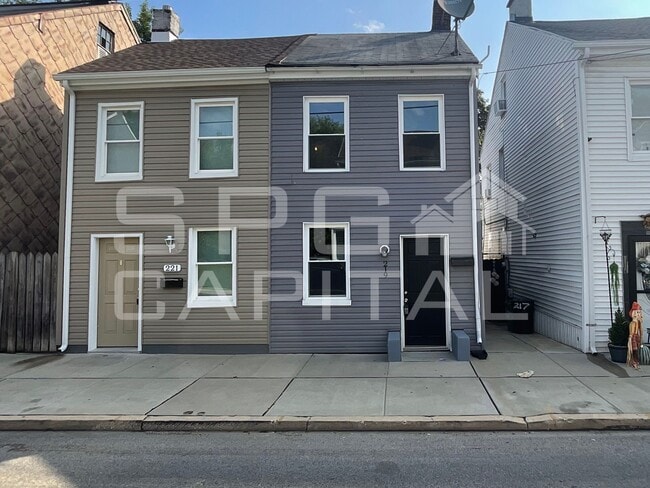 Building Photo - 219 N Pine St Rental