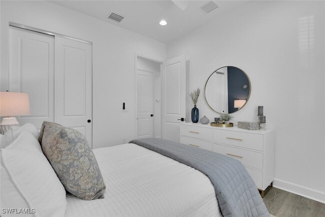 Building Photo - 7242 Saona CT