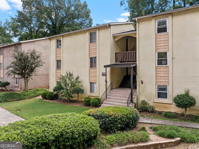 Building Photo - 2390 Lawrenceville Hwy Unit E Rental