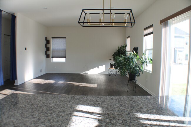 Photo - 3759 St James Ct