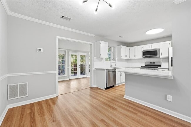 Photo - 5651 Wells Cir