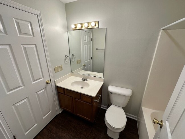 Photo - Beautiful Townhouse! All Electric, Washer/Dryer Included! Off-Street Parking, Convenient Location