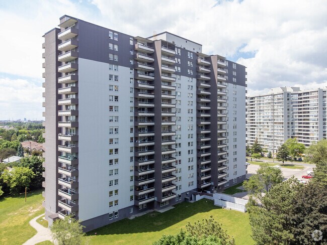 Photo - Caravelle Court