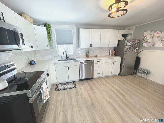 Photo - 194 School St Unit 1