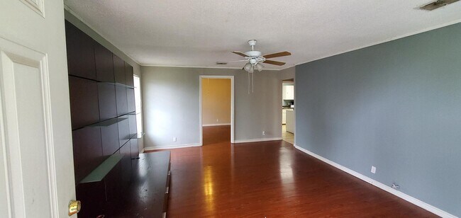 5410 Congo Ln Unit 1