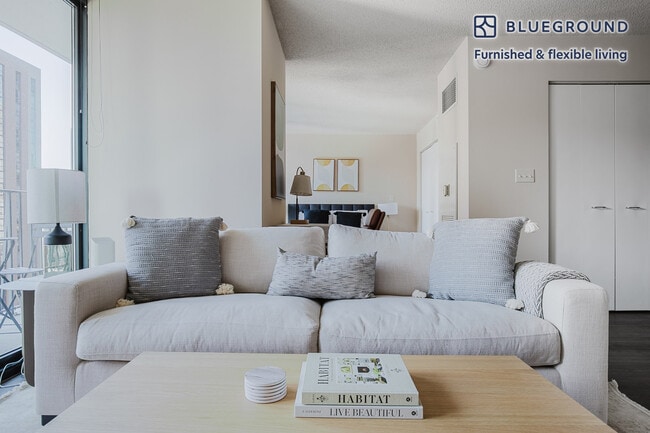 Photo - 225 N Columbus Dr Unit FL19-ID1196