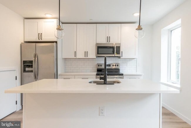 Photo - 2120 Master St Townhome