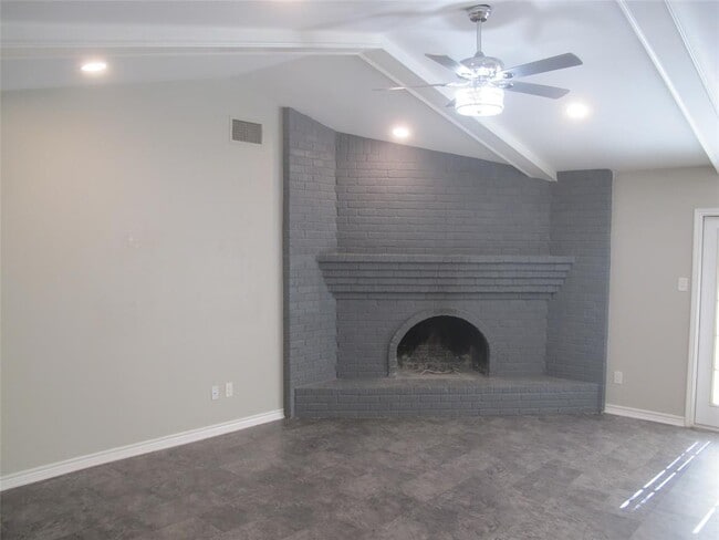 Photo - 3504 Roanoke Dr