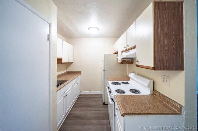 Photo - 420 NE 1st Ave. Unit 2