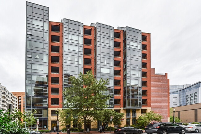 Building Photo - 1117 10th St NW Unit 1012