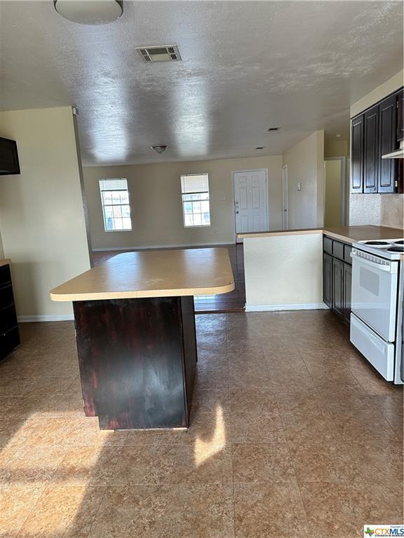 Photo - "Spacious 4-Bedroom Gem with 2 Full Baths in Killeen, TX - 1,647 Sq Ft of Comfort Awaits!"