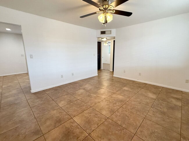 Photo - 512 N Valley Dr Unidad 1