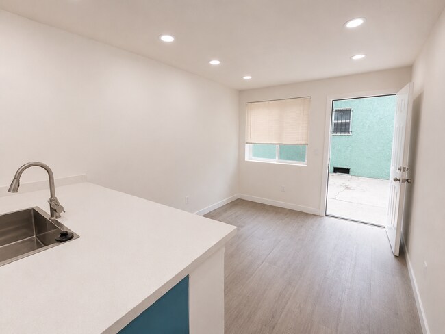 537 W Colden Ave Unit #533 1/2