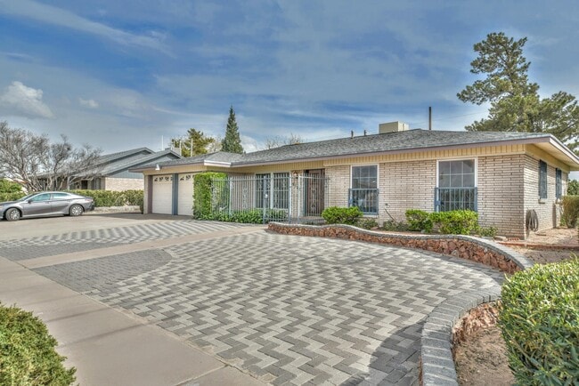 Photo - 8512 Shaver Dr