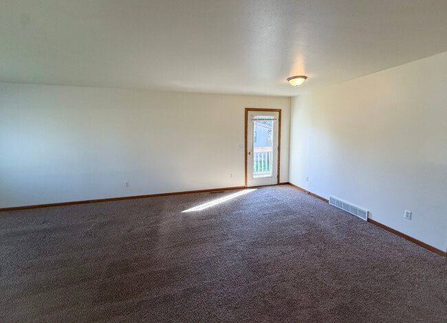 Photo - 1307 Glenn Pl