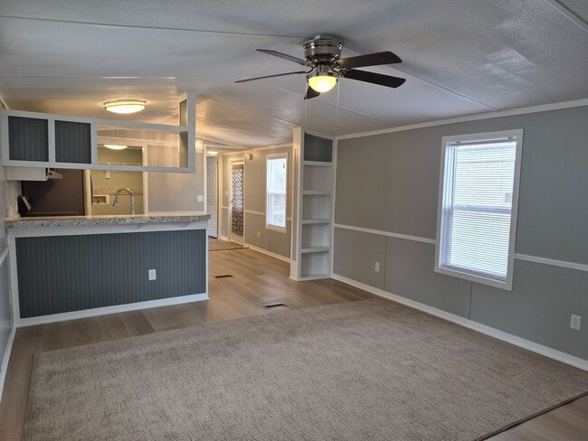 Photo - New Listing!!