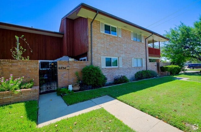 Building Photo - 6234 Weber Rd Rental