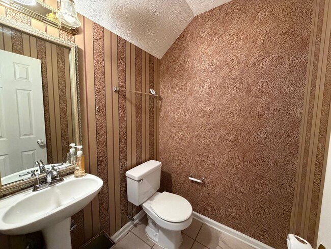 Photo - Asbury Hills Condominiums-2428 E. University,  Unit 807 Unidad 807