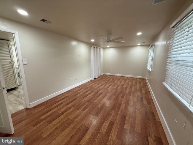 Building Photo - 4302 Hendricks Dr Rental