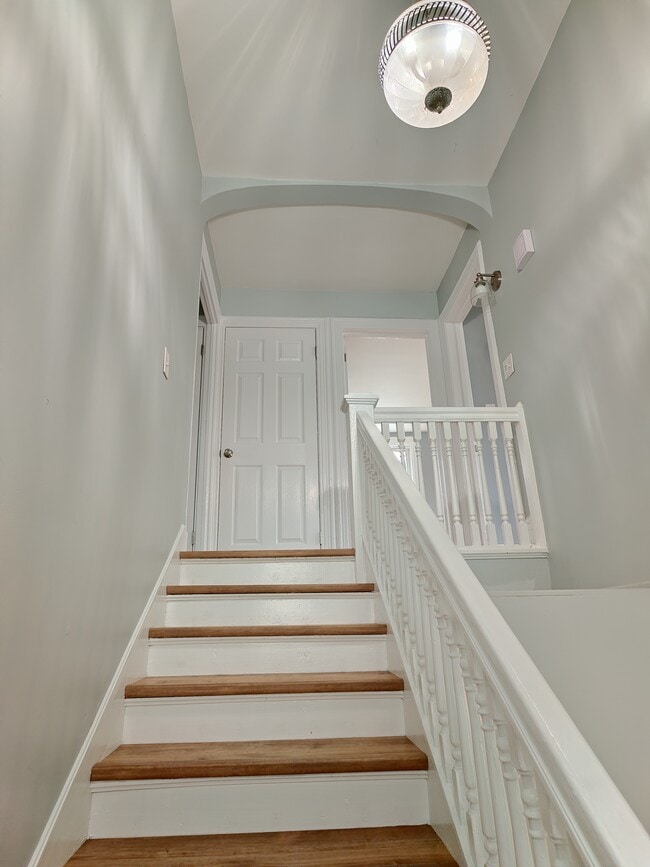 516 Woodland Ave Unit 2