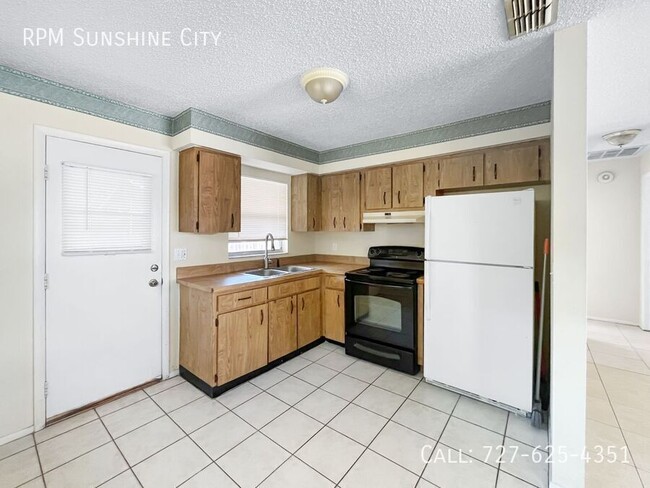 Photo - 4624 73rd Ave N Unidad B