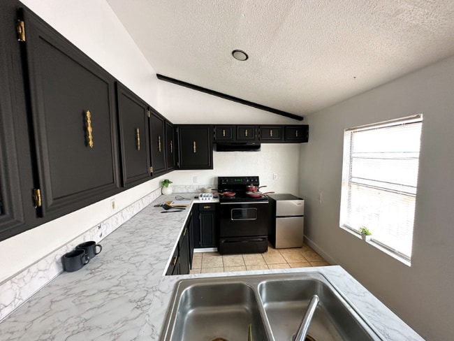 Photo - 109 E Venus Ln Unit 4