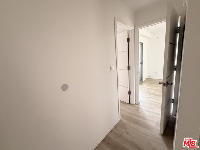 Photo - 4900 Overland Ave Unidad 238