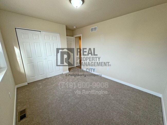 Photo - 223 W Harmony Dr