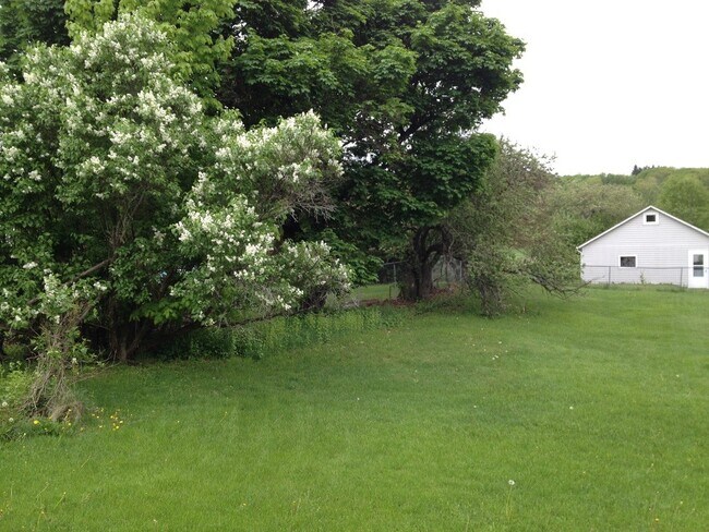 Photo - 390 Lower Main St