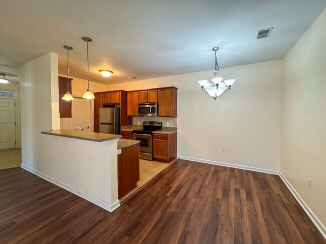 Photo - Charming 3 Bed 2 Bath Condo in Fayetteville