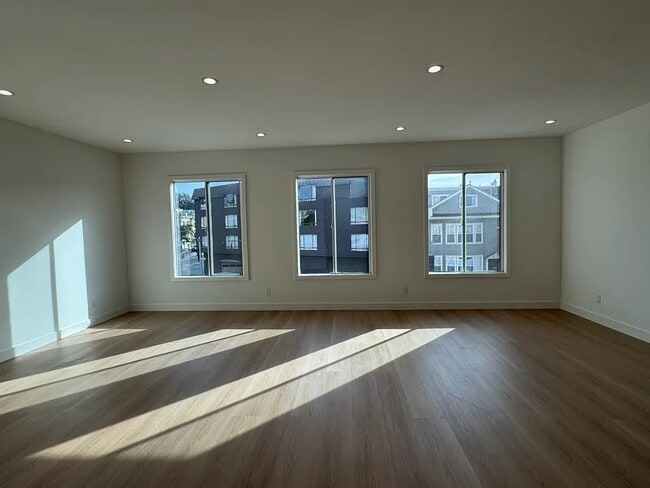 Beautiful dining, Liv Rm 16 Balboa Sf Ca94118 - 16 Balboa St