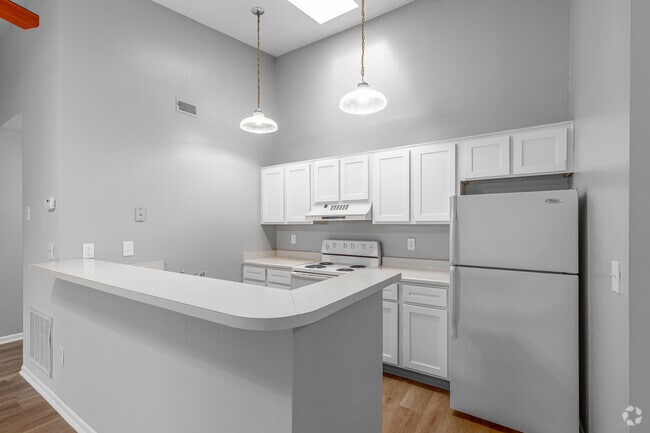 1BR, 1BA - 714SF - Kitchen