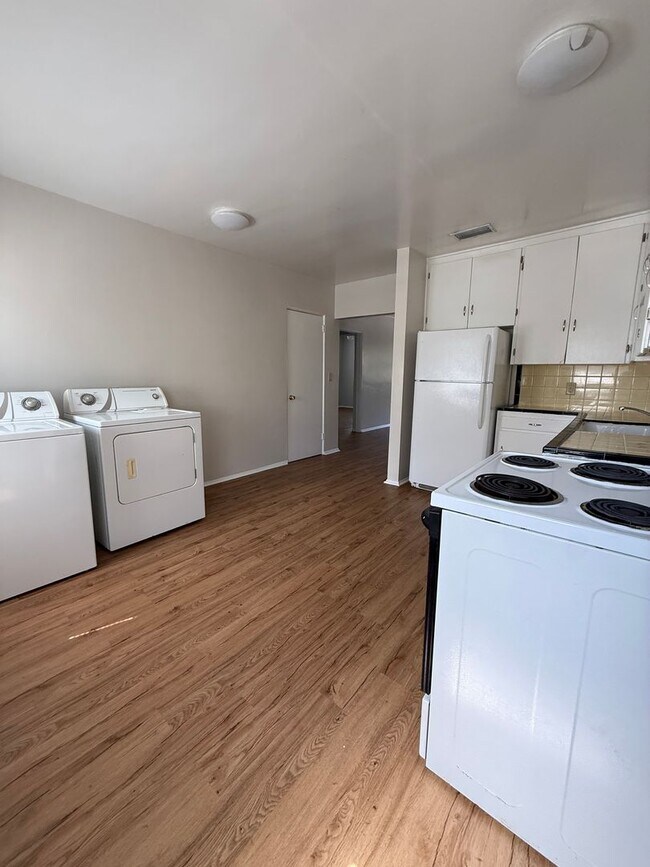 Photo - 3114 Belden Cir Unit 4