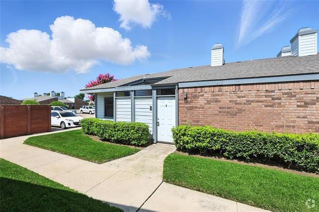 Building Photo - 640 Bellaire Dr Unit B Rental