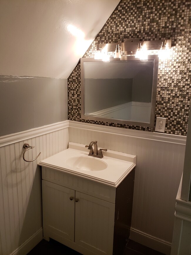 Photo - 221 Doyle Ave