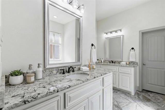 Photo - 2418 Askew Dr