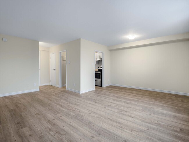 Photo - Seaway Tower