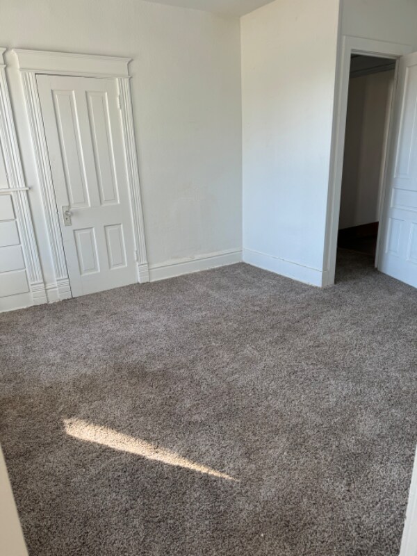 811 W Main St Apartment Unit 1 Sac City, IA