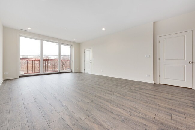 Photo - 2824 W Van Buren St Unit 201