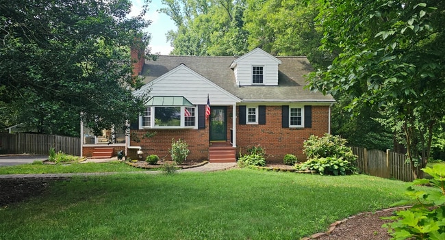 Building Photo - 4021 Laurel Rd Rental