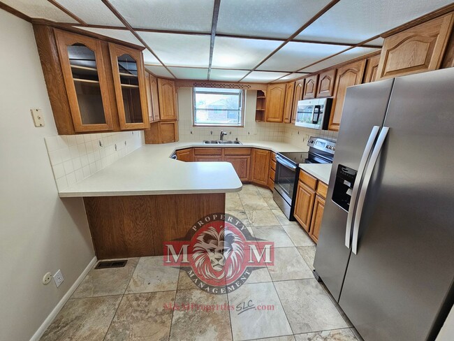 Photo - Spacious 5 Bd 3 Ba Home Cottonwood Heights