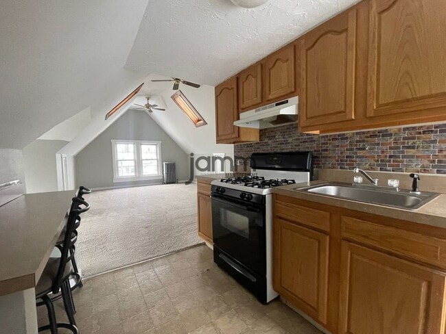 Photo - 1548 Alameda Ave