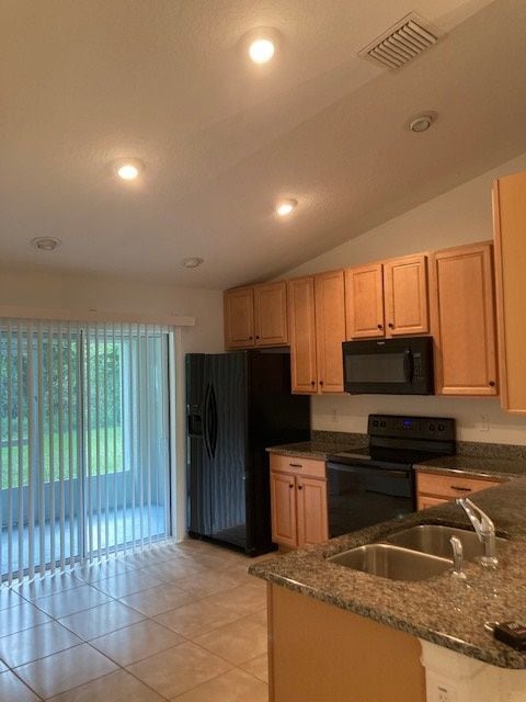 Photo - 44 Karat Path