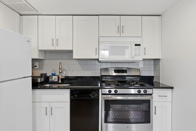 Photo - 457 2nd St Unit 6