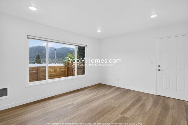 Photo - Updated Two Bedroom Unit with St Johns Views! Unit 7028 N Burlington Avenue