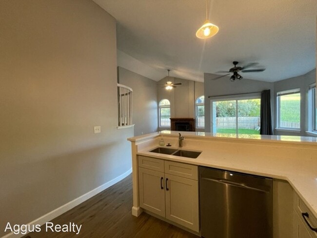 Photo - 5 br, 4 bath House - 6928 S Dover Way