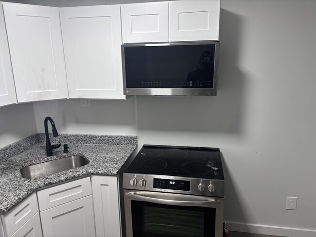 Photo - 2747 Washington Ave